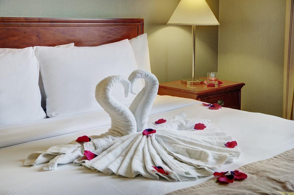 Days Inn By Wyndham Whitecourt Room photo