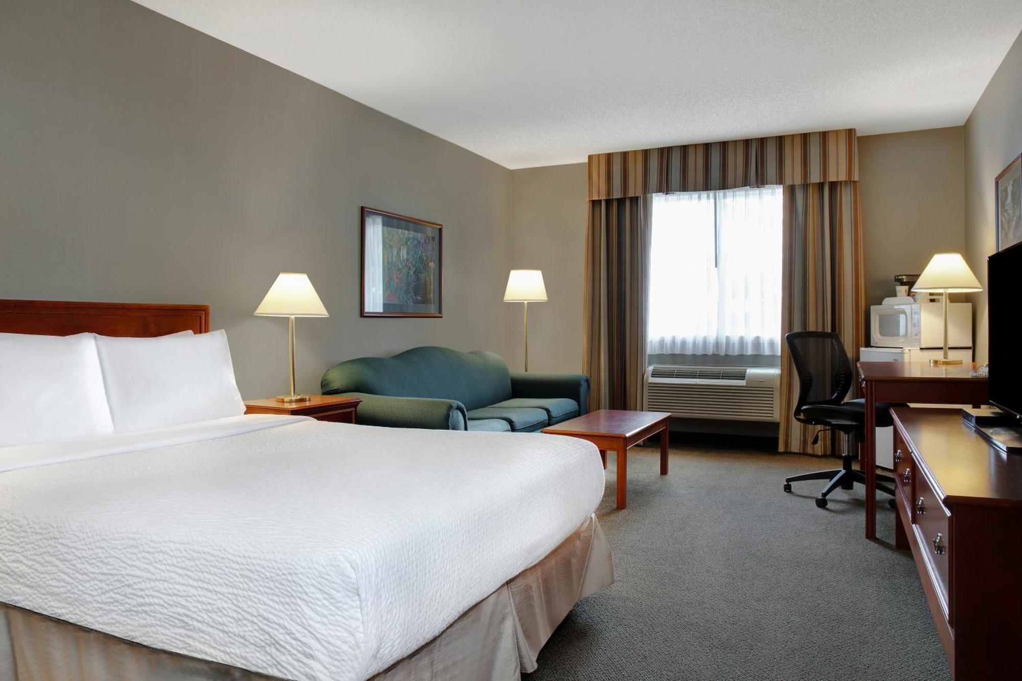 Days Inn By Wyndham Whitecourt Exterior photo